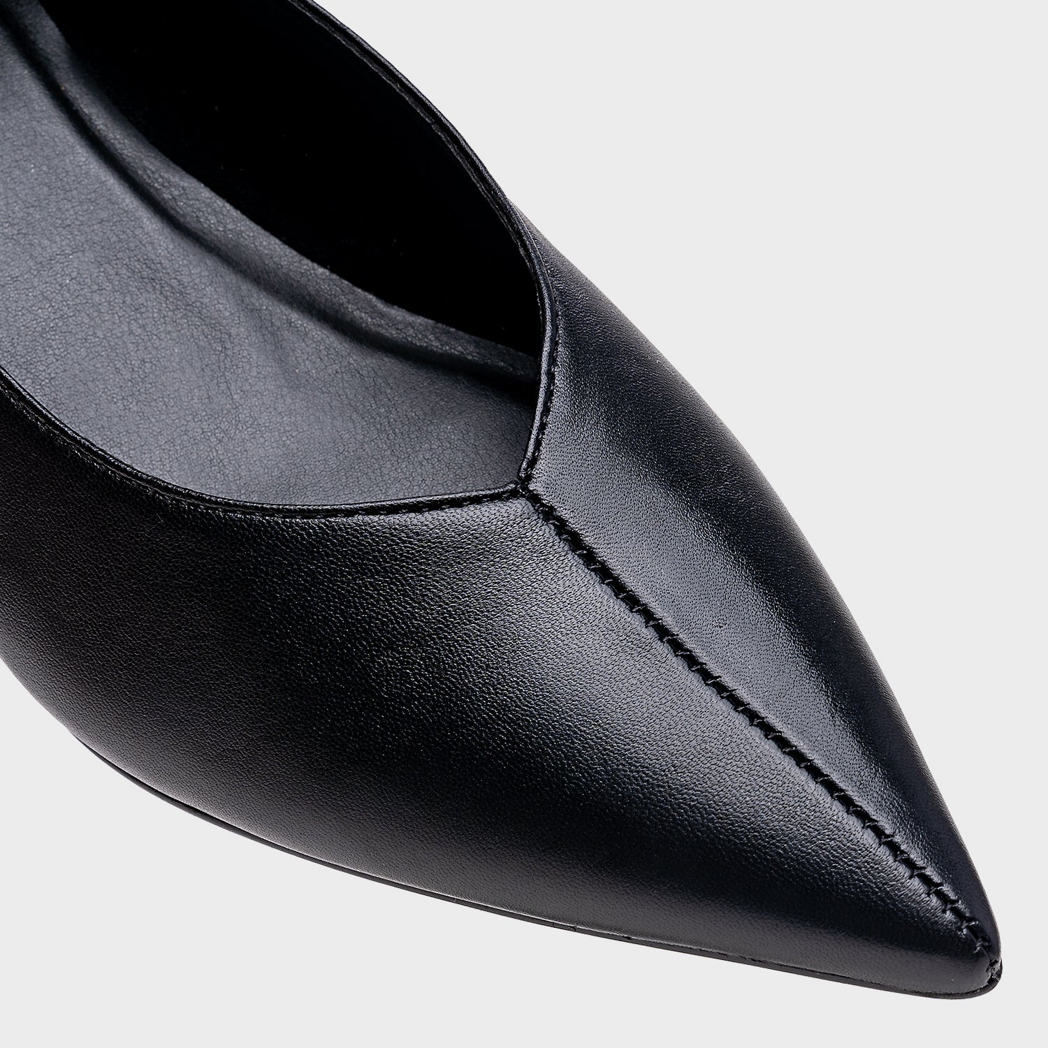 Modern Kitten Pump